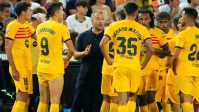 اللاعب رقم (12).. ميكائيل فاي يغادر رسميًّا برشلونة