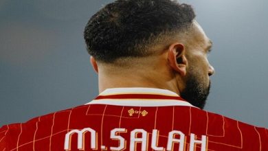 الجناح السريع يحرم محمد صلاح من الانضمام إلى برشلونة