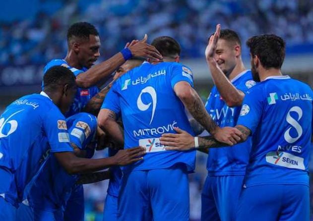 الهلال السعودي يتقدم على استقلال طهران الإيراني بهدفين في الشوط الأول