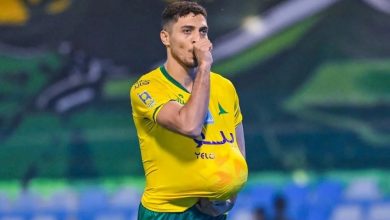 دونيس يعلن غياب محمد شريف عن مباراة الهلال والخليج