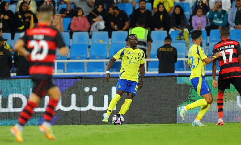 ماني يقود النصر لفوز صعب على الرياض