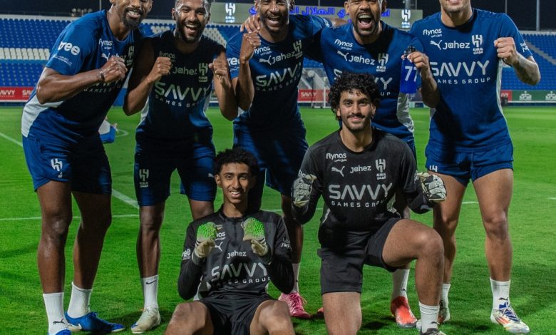 مشاركة الدوليين في تدريبات الهلال استعداداً لمباراة الخليج