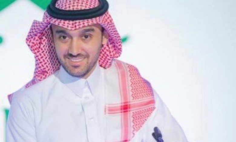 وزير الرياضة يقدم مكافأة مالية لـ الخليج 100 ألف ريال بعد عبور الدحيل