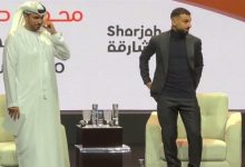 "يا ابني بس أنا جاي أتكلم كلمتين".. صلاح يداعب أحد معحبيه