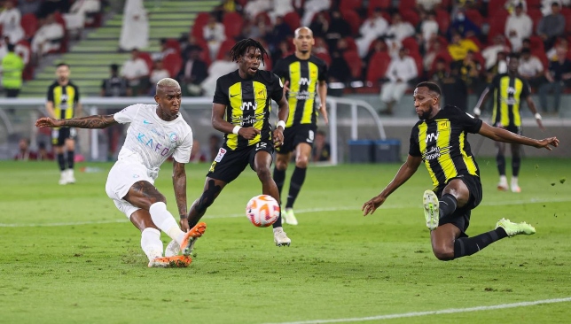 الكلاسيكو السعودي.. غيابات مؤثرة قبل مواجهة النصر والاتحاد في دوري روشن