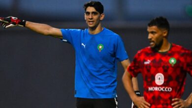 حارس الهلال السعودي ياسين بونو يفاجئ البيضاويين وجمهور الوداد