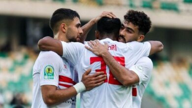 طاقم تحكيم مباراة الزمالك والمصري بالكونفيدرالية يصل القاهرة