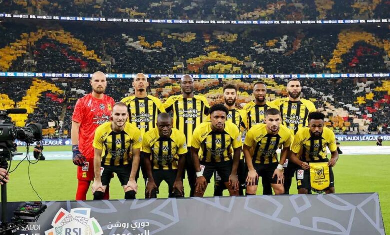 الاتحاد يستعيد محترفه قبل مواجهة الهلال